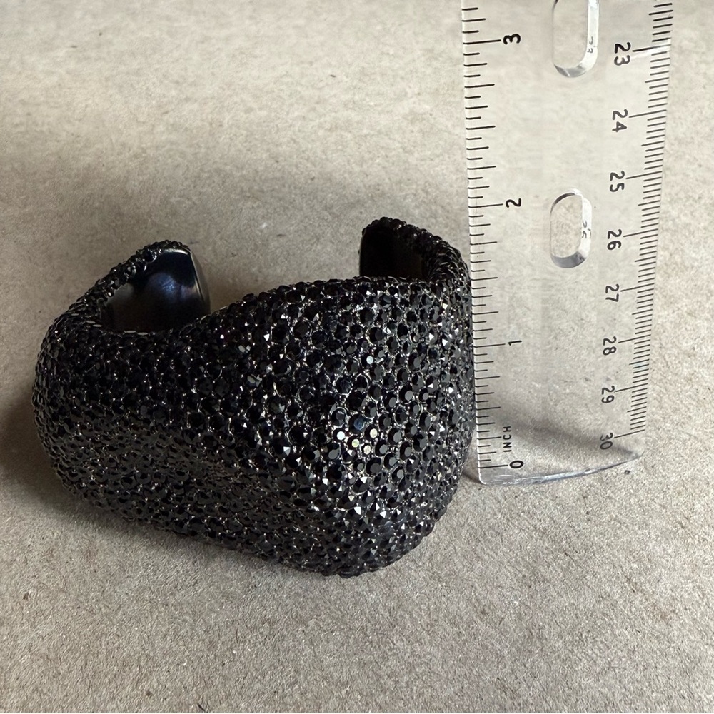 Alexander McQueen large pavé crystal cuff - Picture 10 of 10